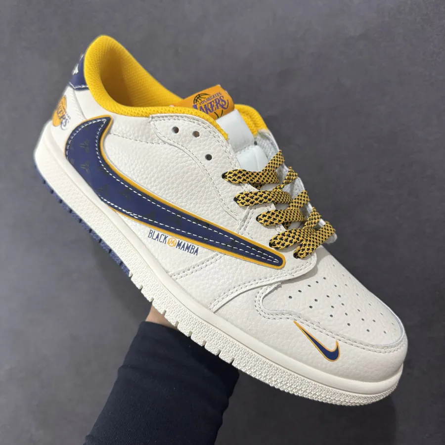 Travis Scott x Nike Air Jordan 1 Low OG Version