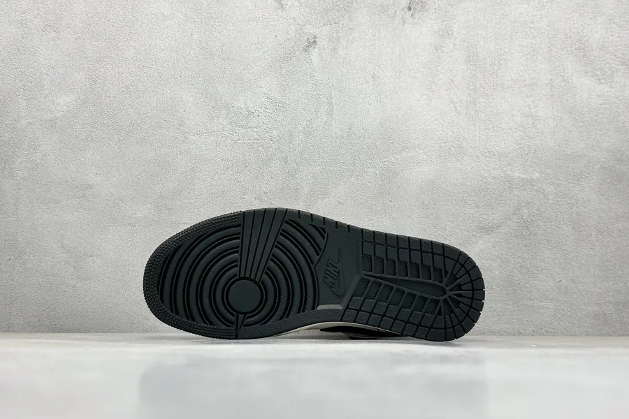 Air Jordan 1 Retro Low x Bearbrick