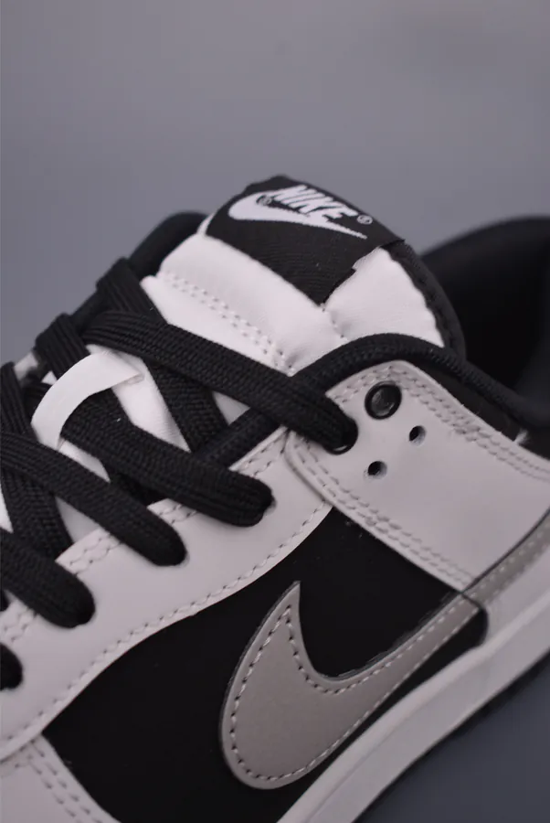 Nike SB Dunk Low Exclusive Edition
