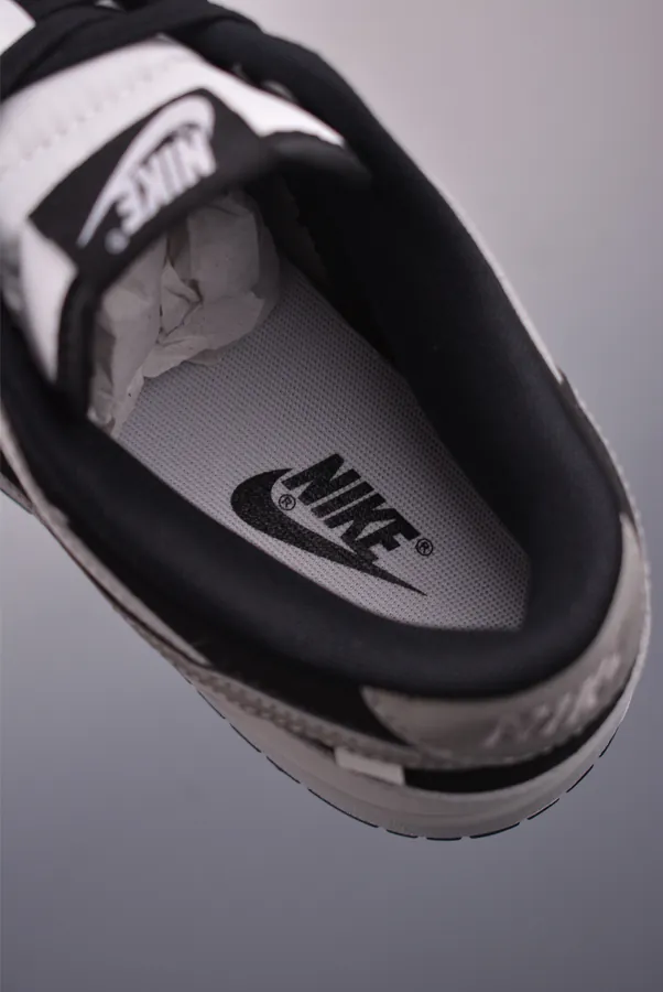 Nike SB Dunk Low Exclusive Edition