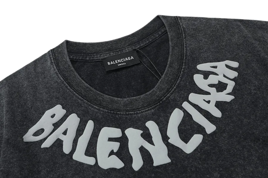 Balenciaga 2025 New Collection Short Sleeve T Shirt with立体植绒 Letter Logo