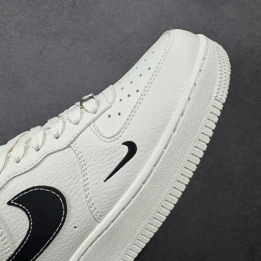 Nike Air Force 1 07 Low '發' Company Grade