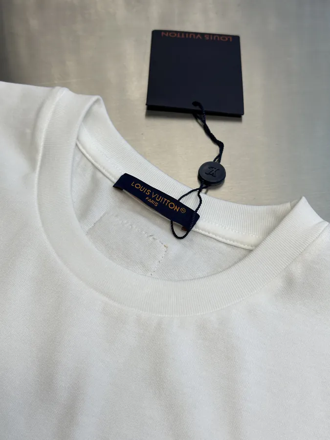 LV V Chronox Exclusive Marque L.Vuitton Déposée Embroidered T Shirt