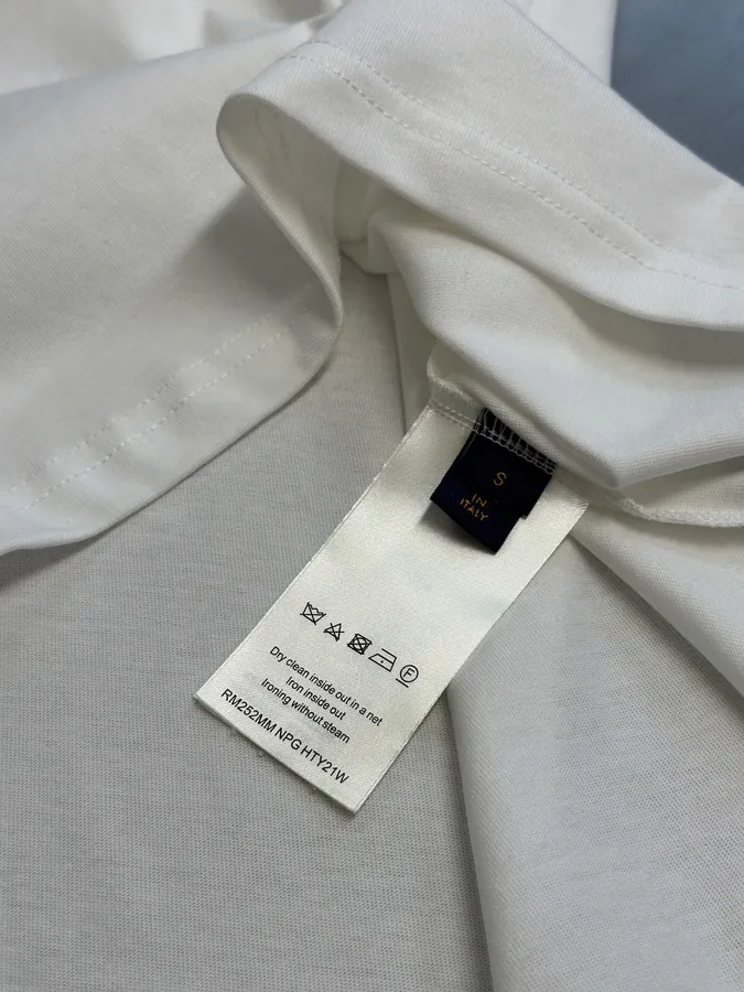 LV V Chronox Exclusive Marque L.Vuitton Déposée Embroidered T Shirt