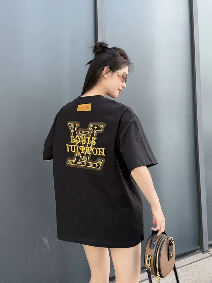 Louis Vuitton Premium Round Neck T Shirt