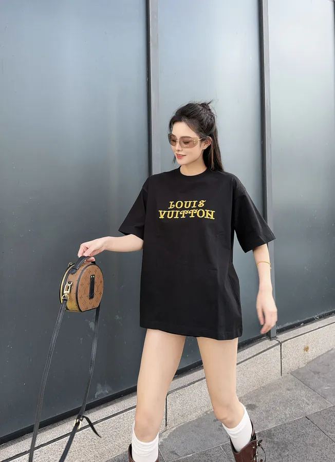 Louis Vuitton Premium Round Neck T Shirt