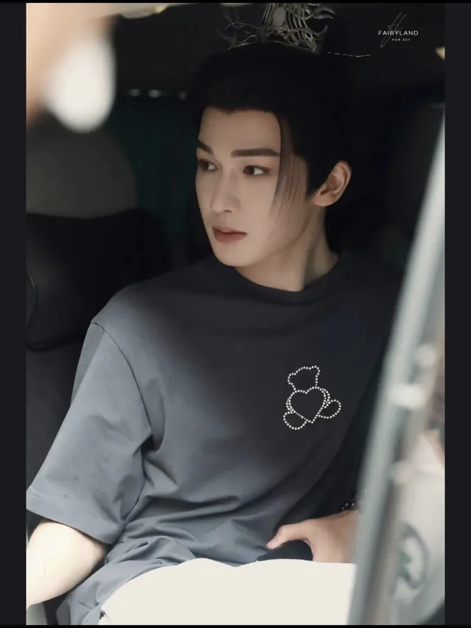 Top Version Pearl Bear T Shirt