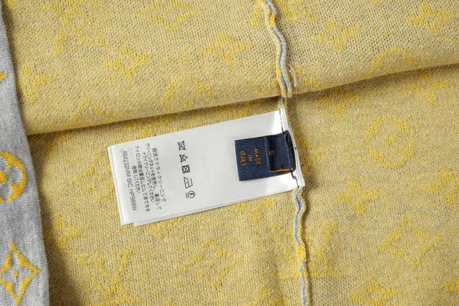 Louis Vuitton Monogram Glitter Knit Tee with Classic Design