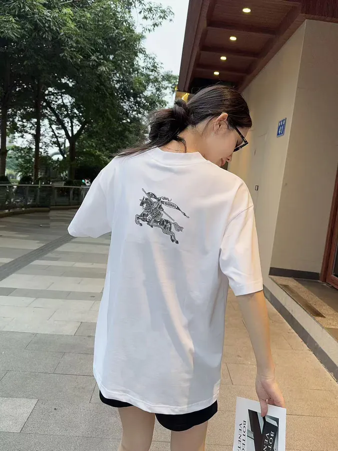 BURBERRY 2025 New Arrival Casual T Shirt with Logo Embroidery