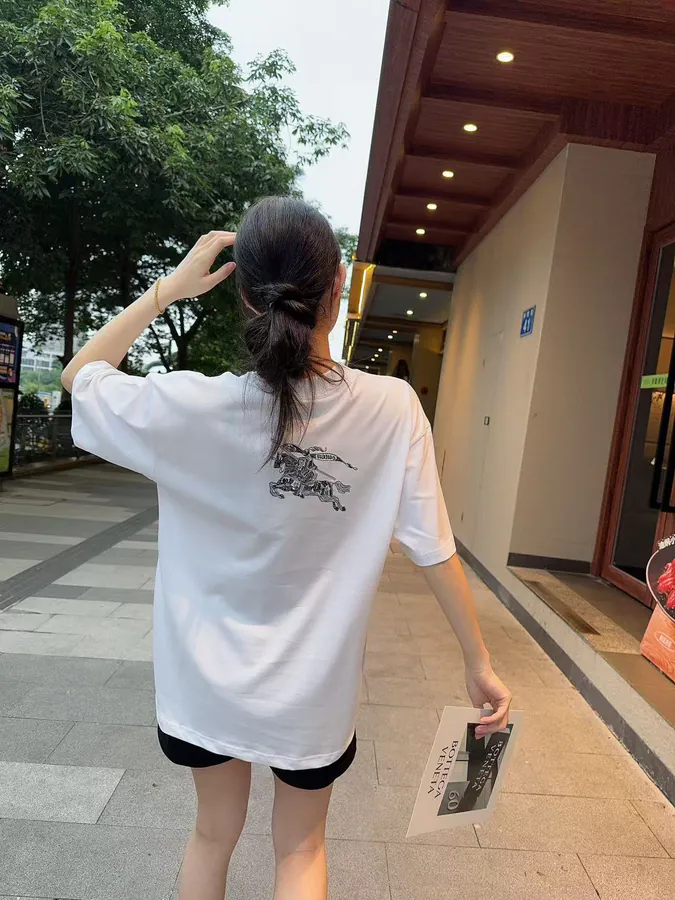 BURBERRY 2025 New Arrival Casual T Shirt with Logo Embroidery