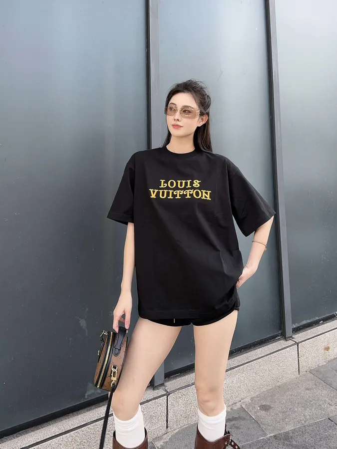 Louis Vuitton Premium Round Neck T Shirt
