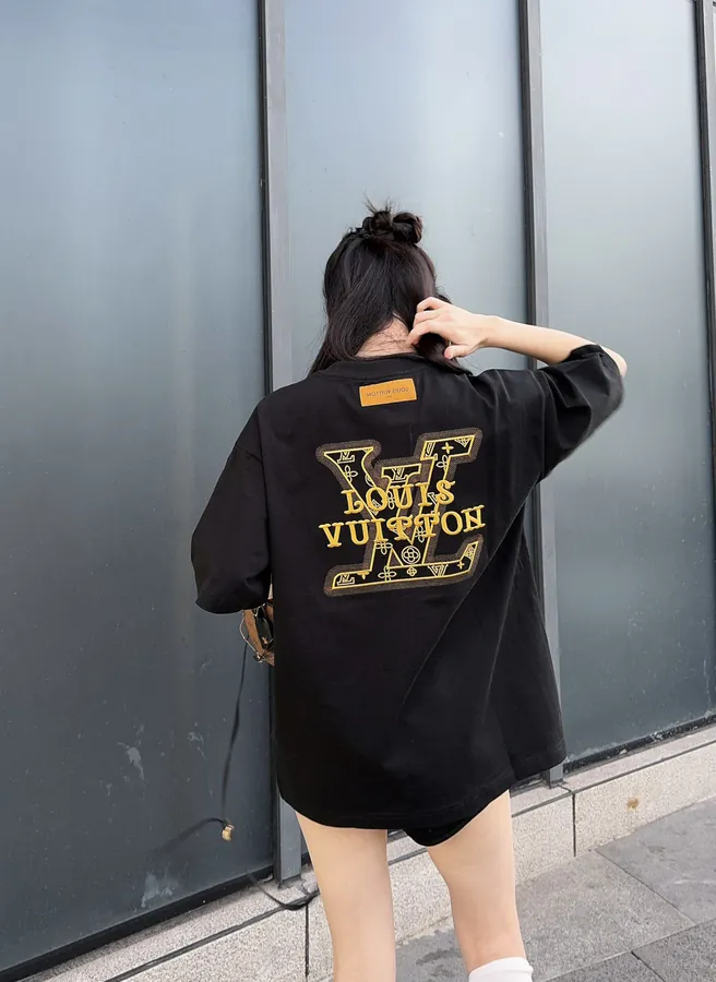 Louis Vuitton Premium Round Neck T Shirt