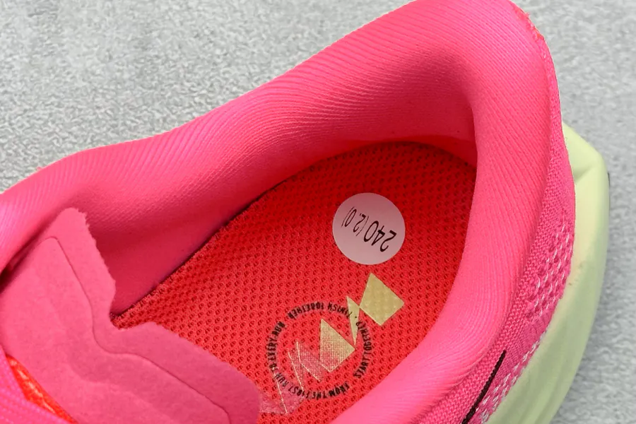 Nike Air Zoom Pegasus 35 Running Shoe