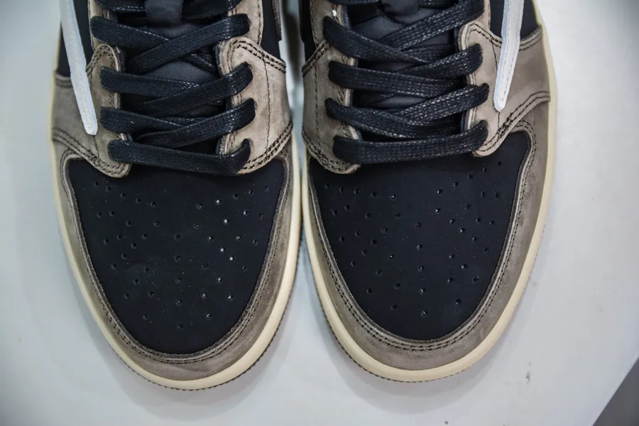 Travis Scott x Air Jordan 1 Reverse Mocha