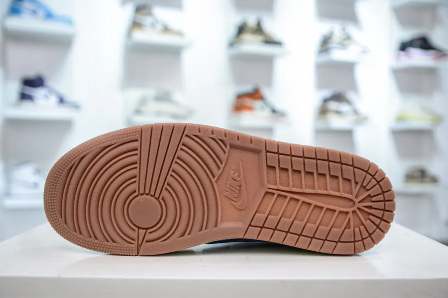 Travis Scott x Air Jordan 1 Reverse Mocha