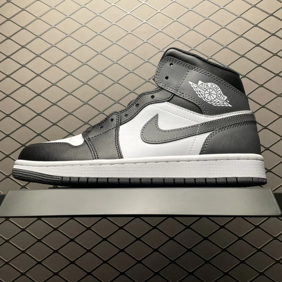 Air Jordan 1 Mid KK Version Company Stock