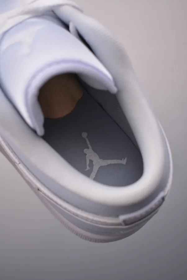 AJ1 Low Gray White Toe Authentic Original Edition Sneaker