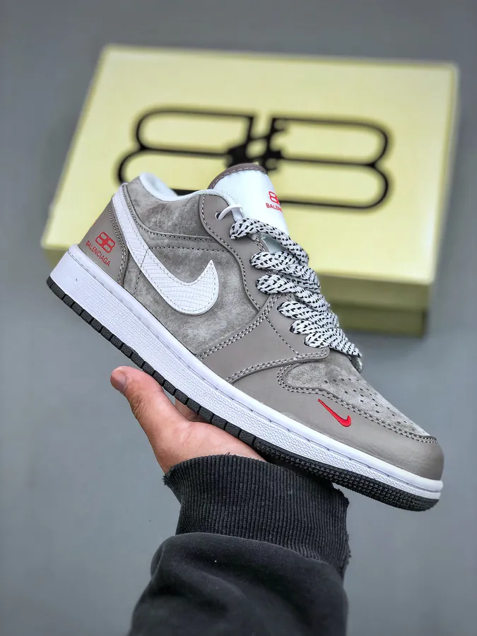 1 LOW 1乔1 Low Sneaker