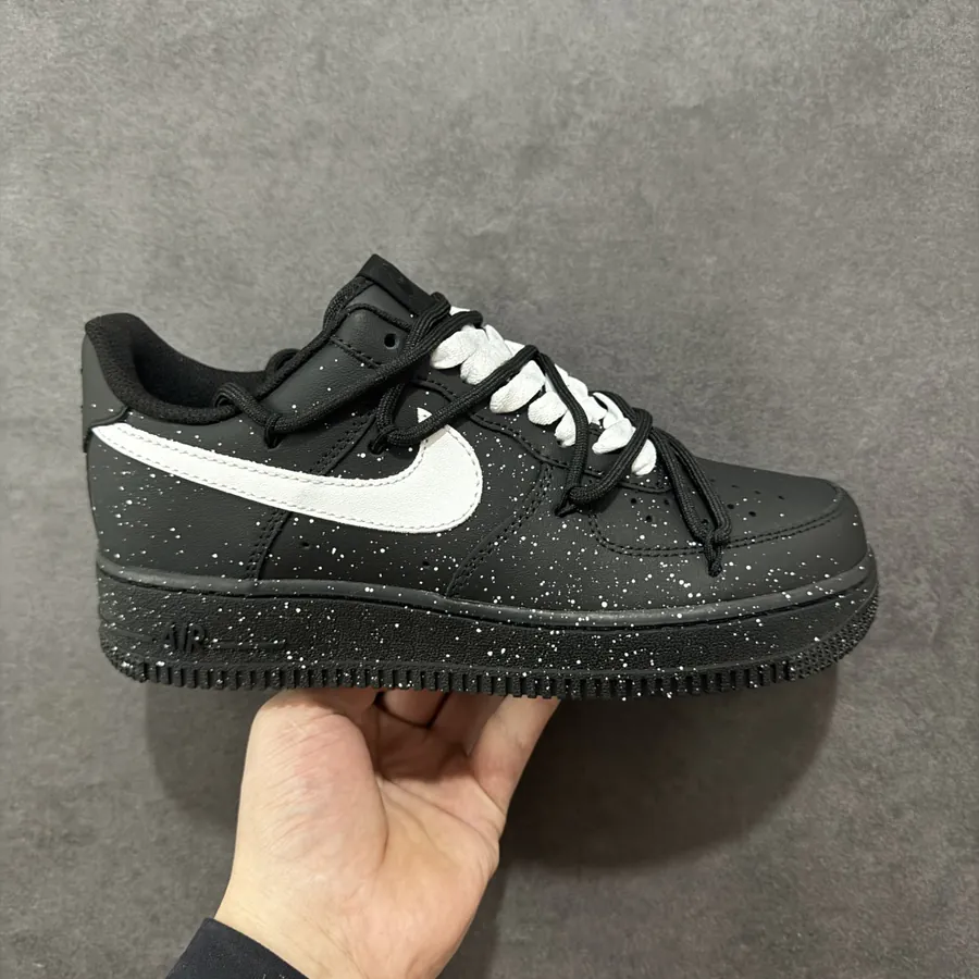 Nike Air Force 107 Low Customized Edition, Air Force One Low Sneaker