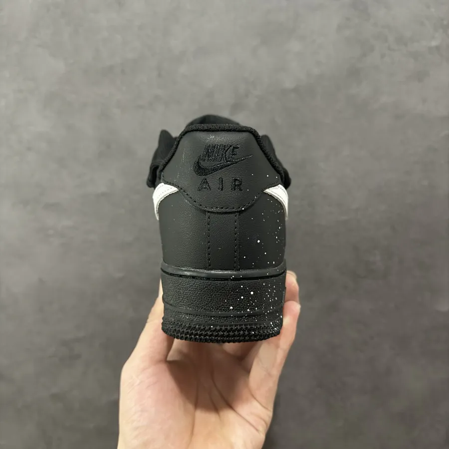 Nike Air Force 107 Low Customized Edition, Air Force One Low Sneaker