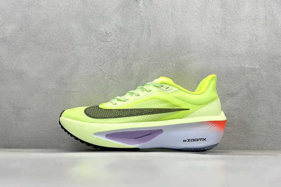 Nike Zoom Fly 6 Lightweight Running Shoes with Flyknit Material