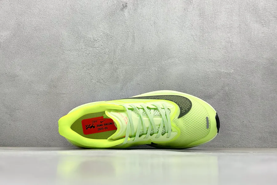 Nike Zoom Fly 6 Lightweight Running Shoes with Flyknit Material