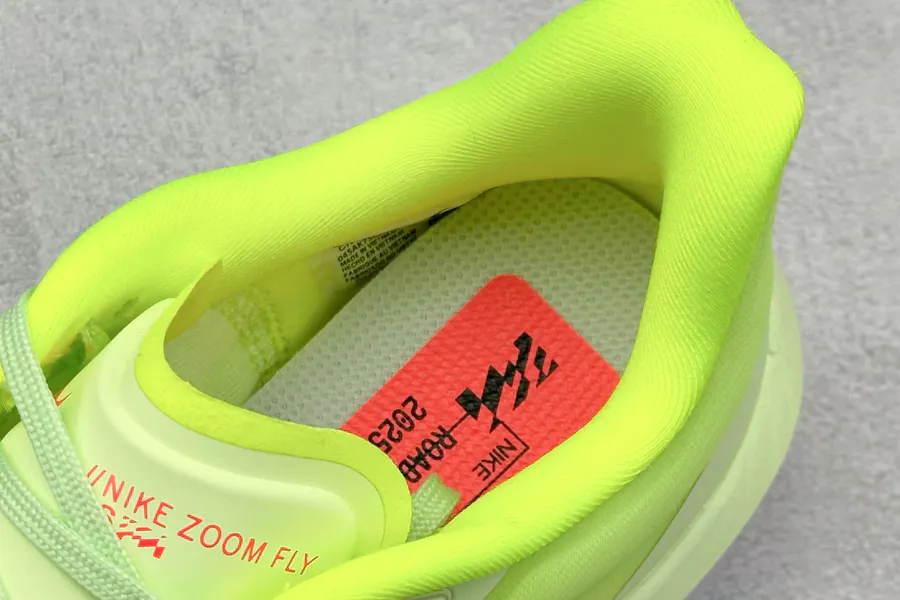 Nike Zoom Fly 6 Lightweight Running Shoes with Flyknit Material