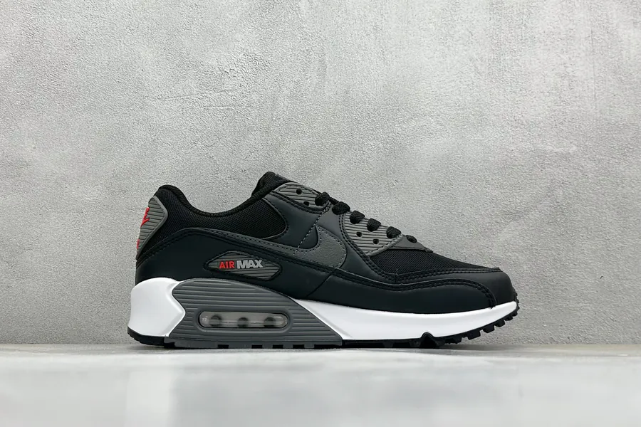 Nike Air Max 90 Urban Sport Sneaker