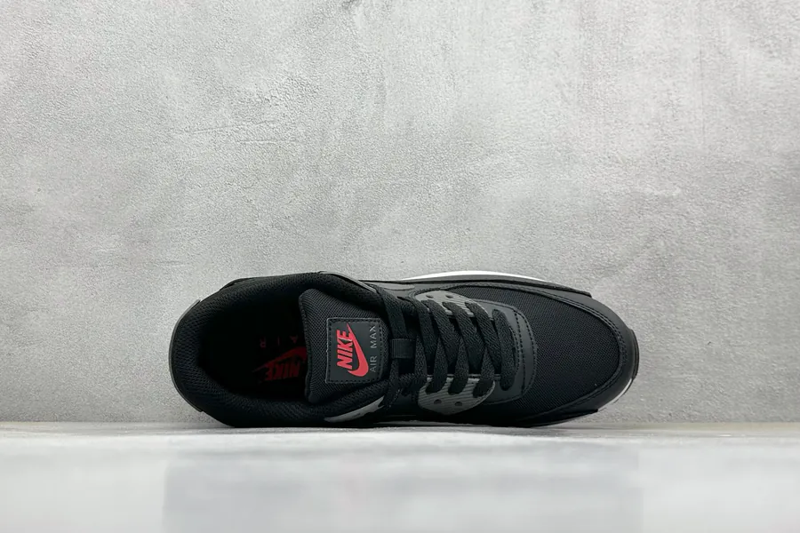 Nike Air Max 90 Urban Sport Sneaker