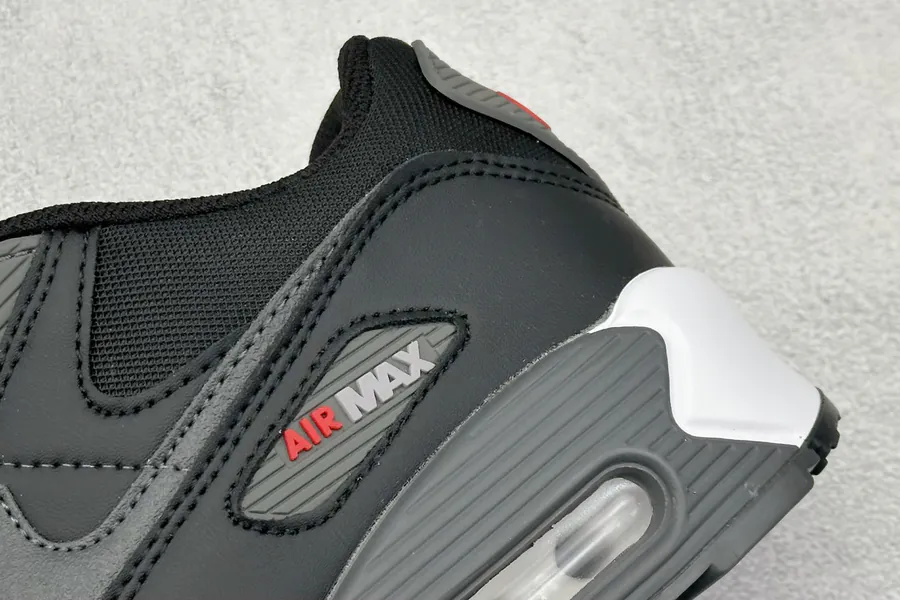 Nike Air Max 90 Urban Sport Sneaker