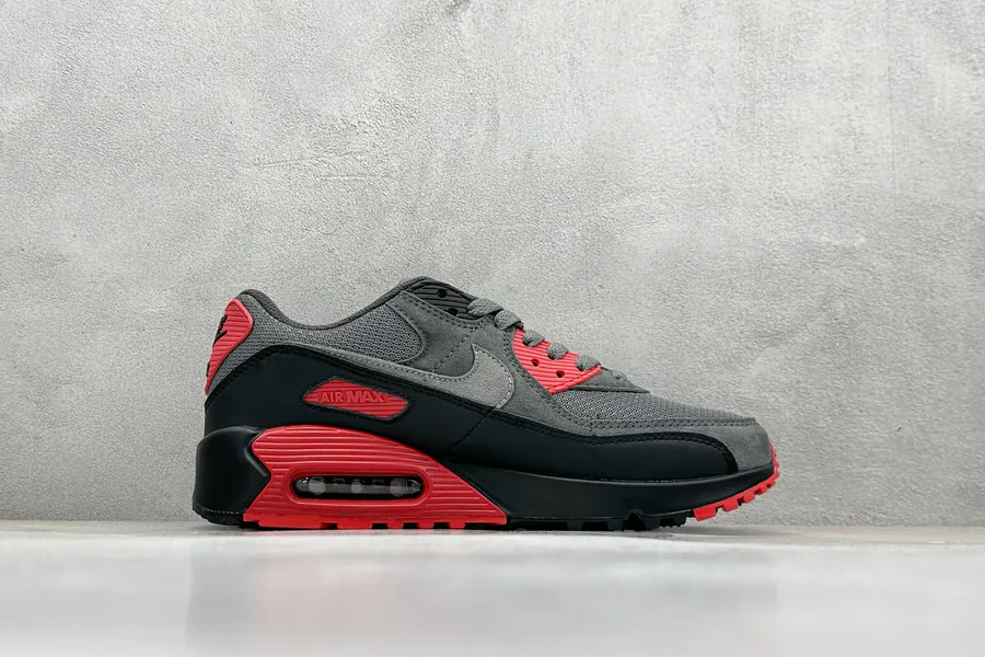 Nike Air Max 90 Urban Sport Sneaker with Grind Material