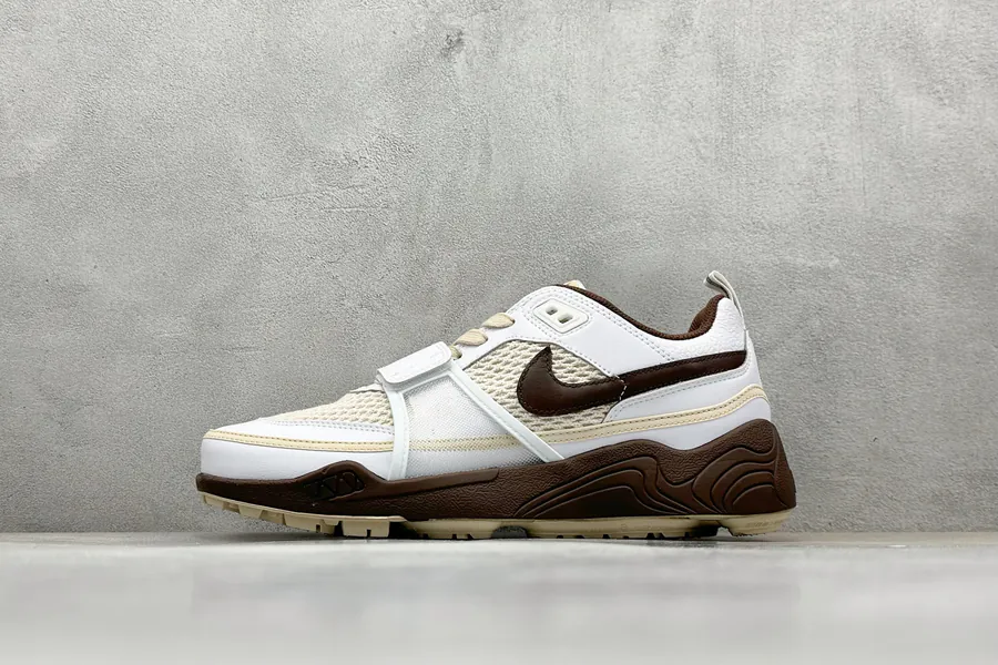 Travis Scott x Nike Zoom Field Jaxx Light Chocolate Sneaker