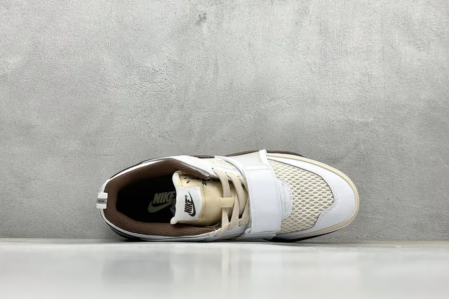 Travis Scott x Nike Zoom Field Jaxx Light Chocolate Sneaker