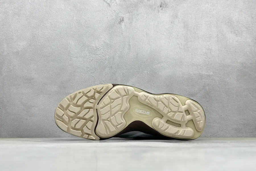 Travis Scott x Nike Zoom Field Jaxx Light Chocolate Sneaker