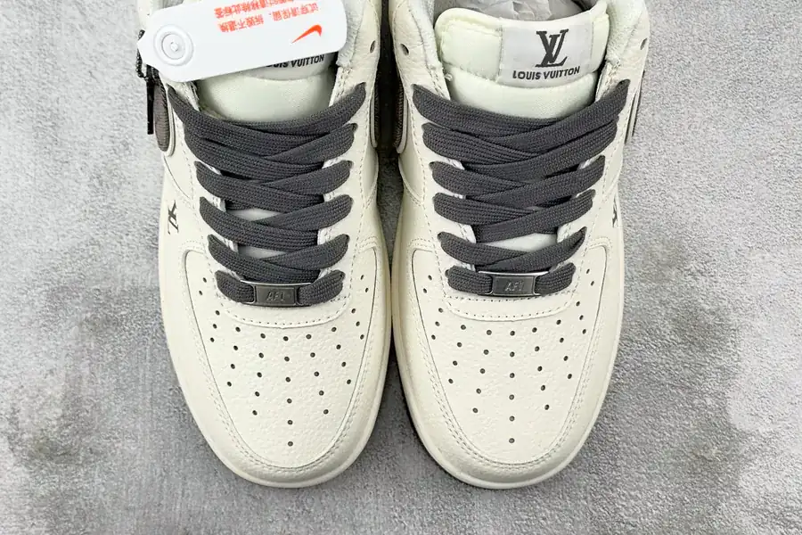 Nike Air Force 107 LV Collaboration Beige Brown