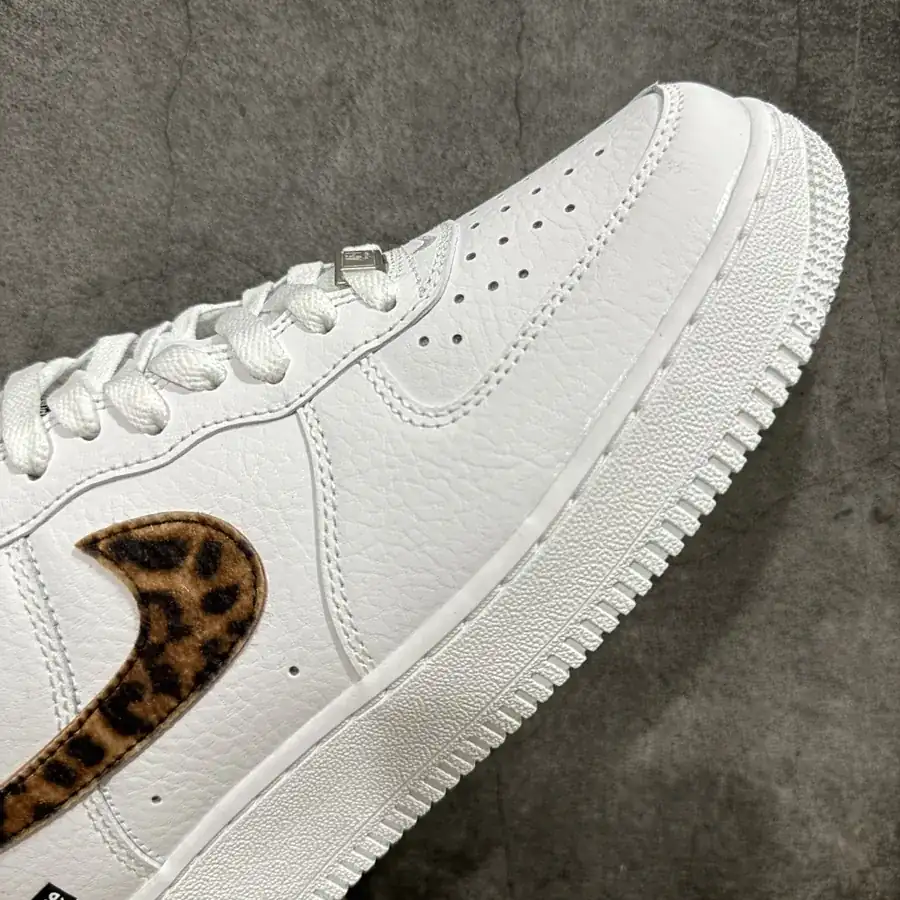 Nike Air Force 1 Low 07 x Superme Leopard Print