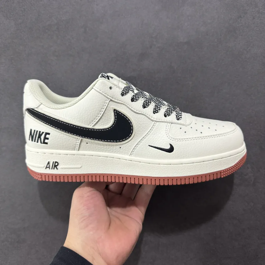 Nike Air Force 1 07 Low Premium Edition