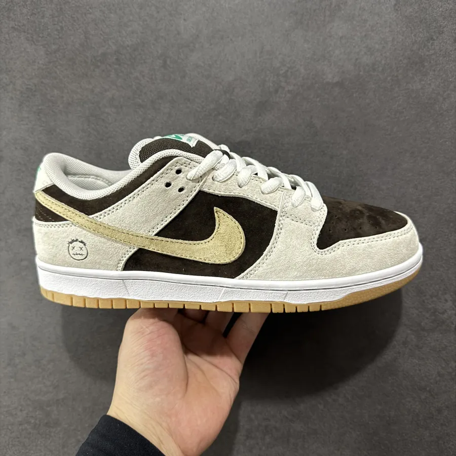 Nike Dunk SB Ice Coffee Boy in Brown