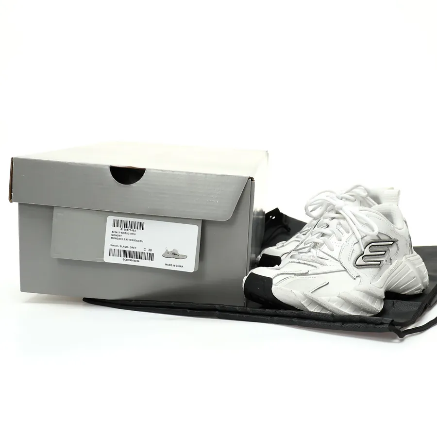 BALENCIAGA Monday Sneaker Vintage Style, Daily Commute