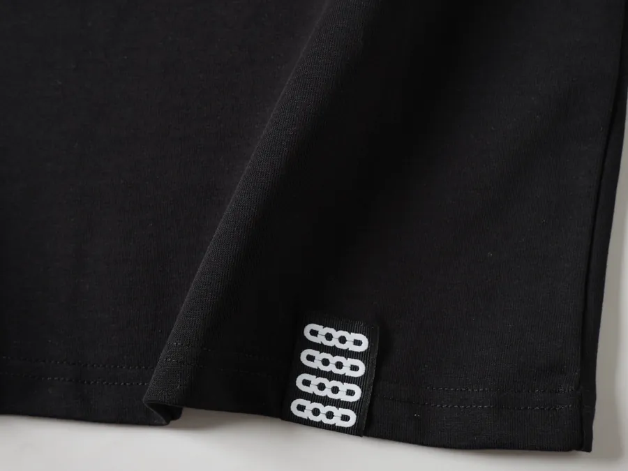 GOODBRAND Simple Pearl Statement Crewneck Short Sleeve