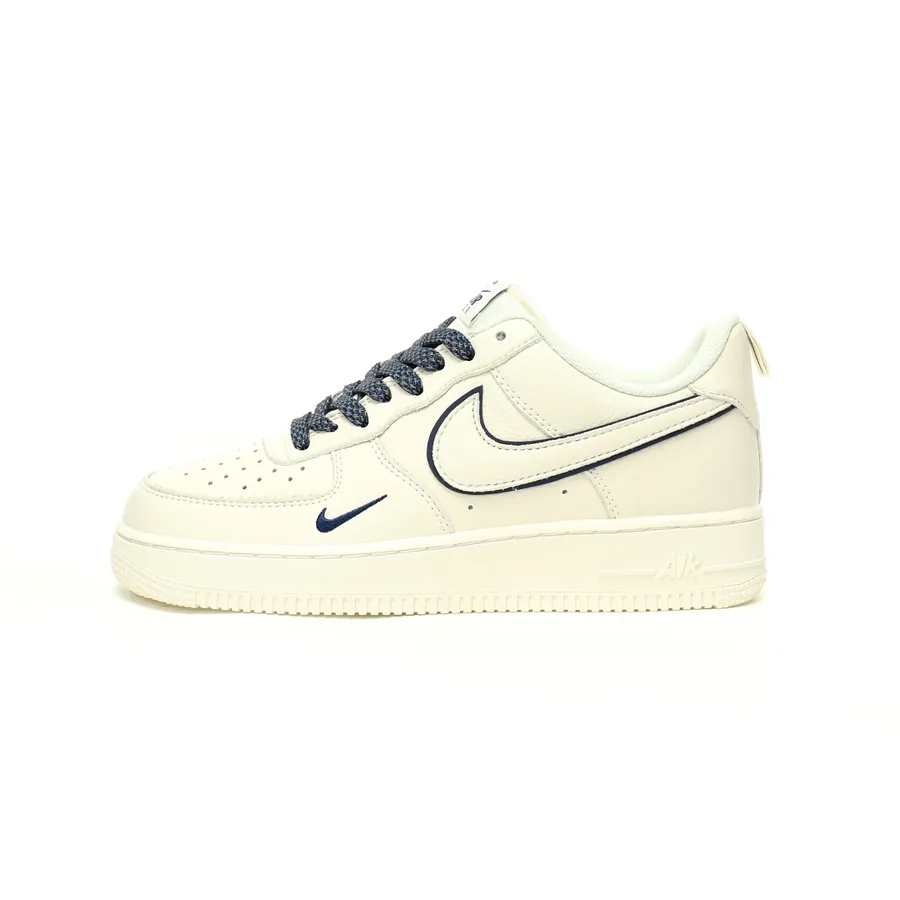 Air Force 1 '07 8 Low Premium Classic Low Top Sneaker