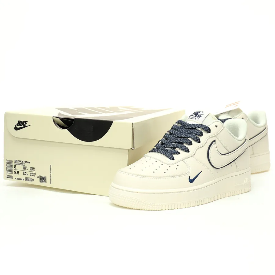 Air Force 1 '07 8 Low Premium Classic Low Top Sneaker
