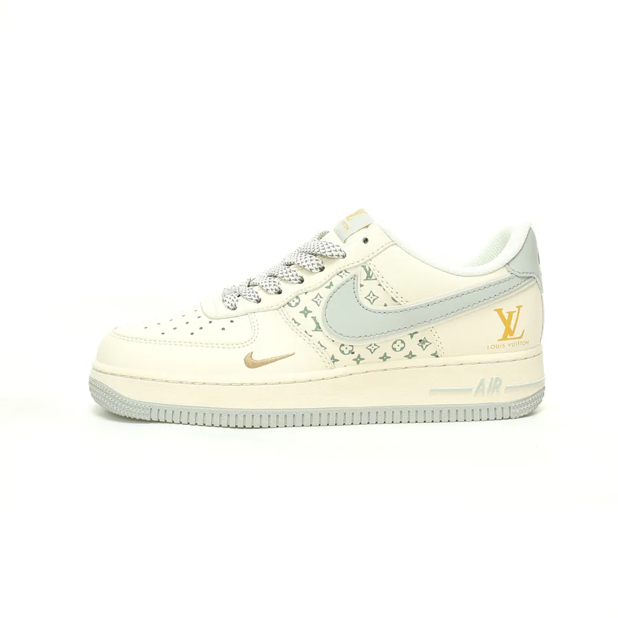 Louis Vuitton x Air Force 1 07 8 Low Monogram Classic Sneaker