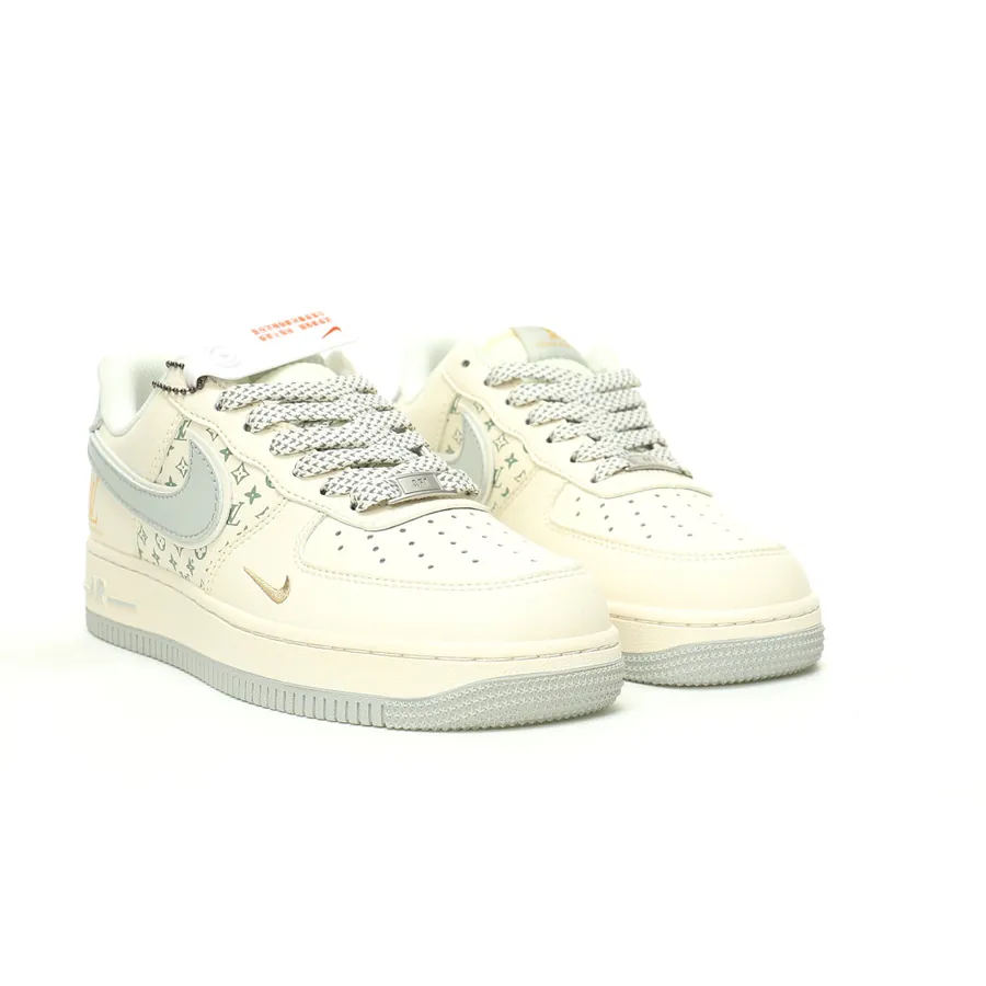 Louis Vuitton x Air Force 1 07 8 Low Monogram Classic Sneaker
