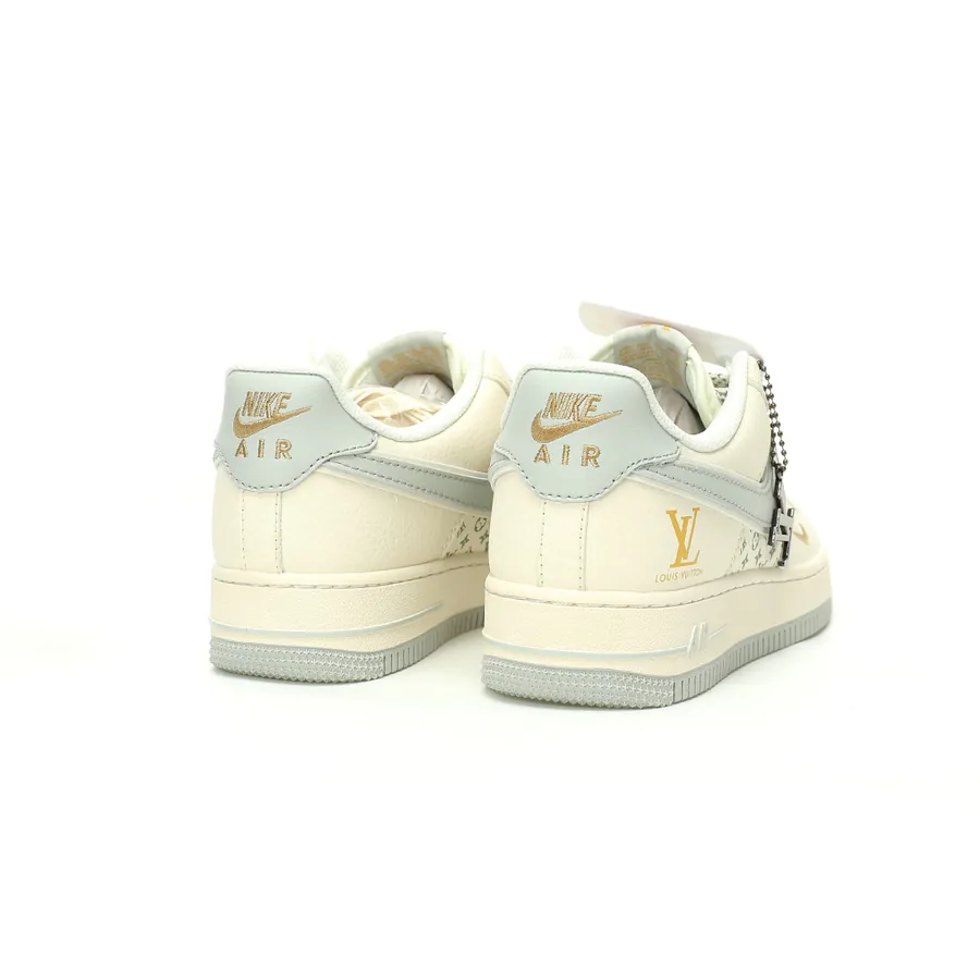 Louis Vuitton x Air Force 1 07 8 Low Monogram Classic Sneaker