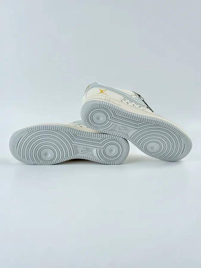 Nike Air Force 1 Low 07 x Louis Vuitton White and Gray Monogram Starry
