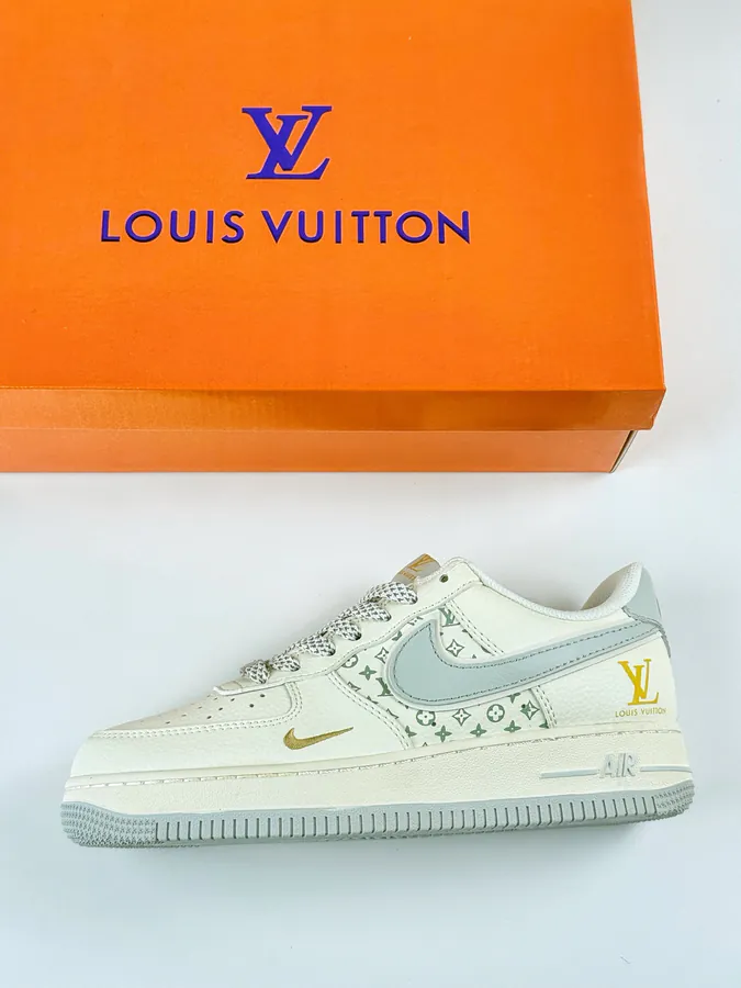 Nike Air Force 1 Low 07 x Louis Vuitton White and Gray Monogram Starry