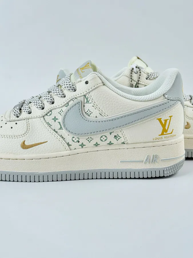 Nike Air Force 1 Low 07 x Louis Vuitton White and Gray Monogram Starry