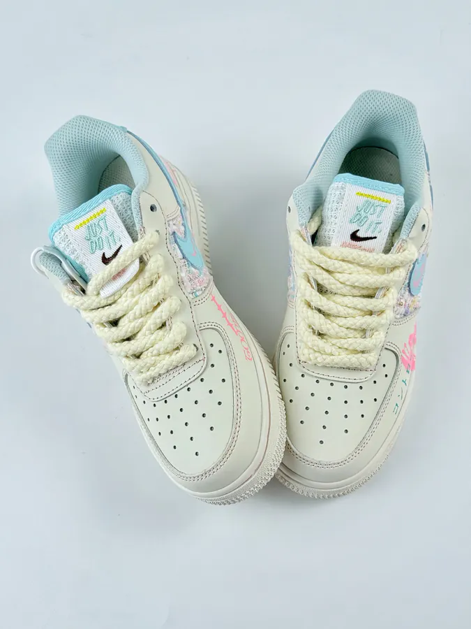 Nike Air Force 1 Low OG Version