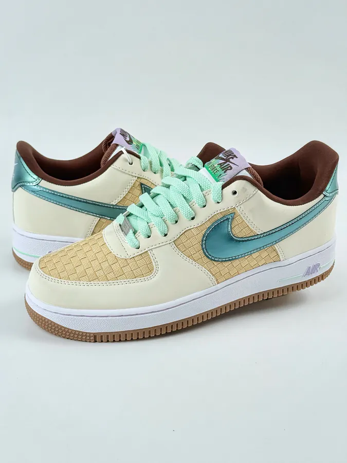 Nike Air Force 1 Low 07 Vintage Style Low Top Sneaker